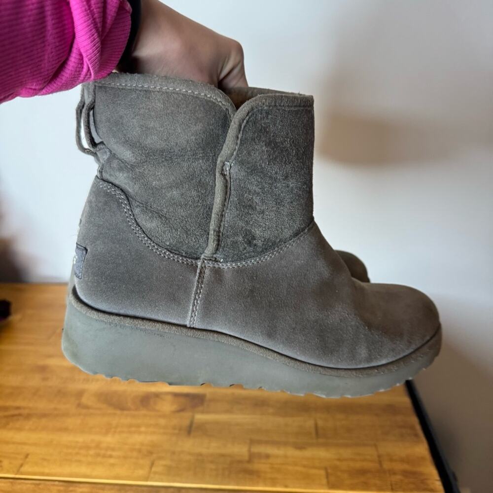 Ugg Kristin Wedge Platform Grey Shearling Lined Pull On Boots Size 8 - Picture 4 of 7